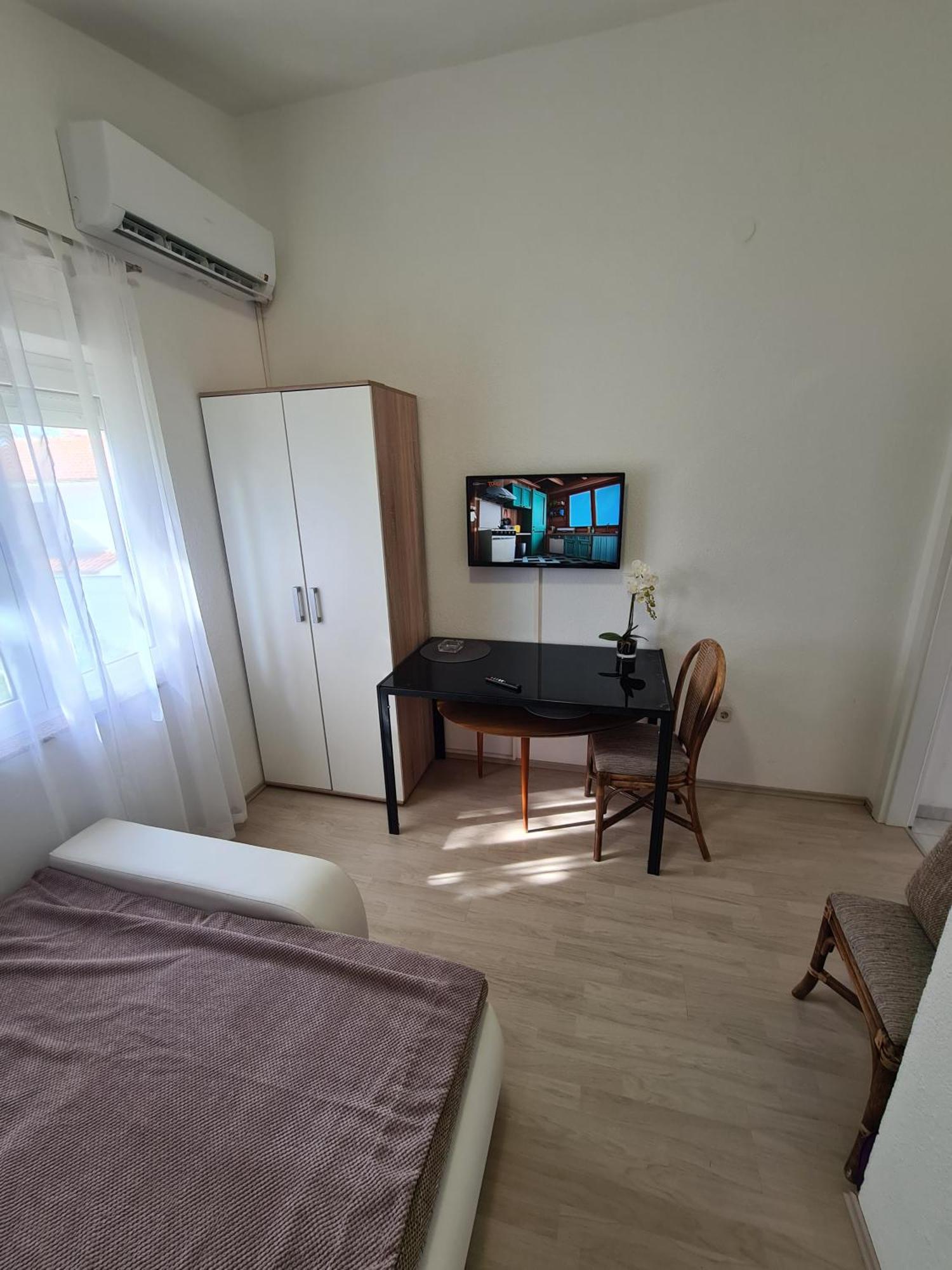 Apartments Lana - 30 M From The Sea Seline Phòng bức ảnh